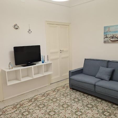 卡斯泰拉马莱Casa Lara别墅 外观 照片